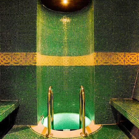 Victoria & Iside 4* Turin