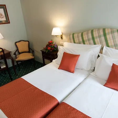 Victoria & Iside Hotel 4*