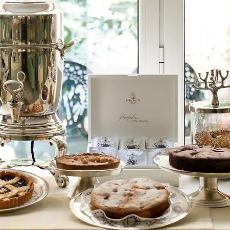 Victoria & Iside Turin