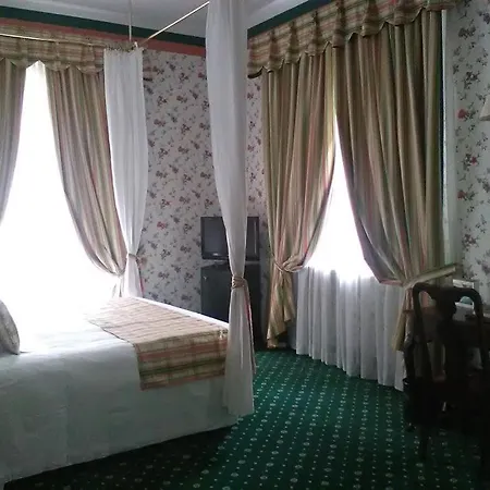 Victoria & Iside Hotel