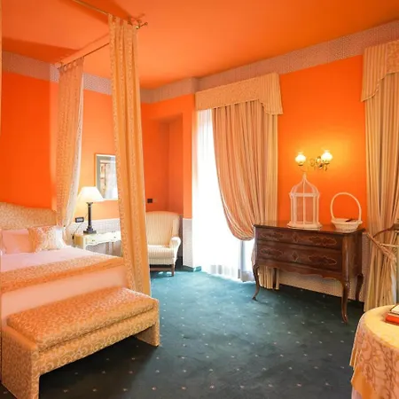 Victoria & Iside Turin