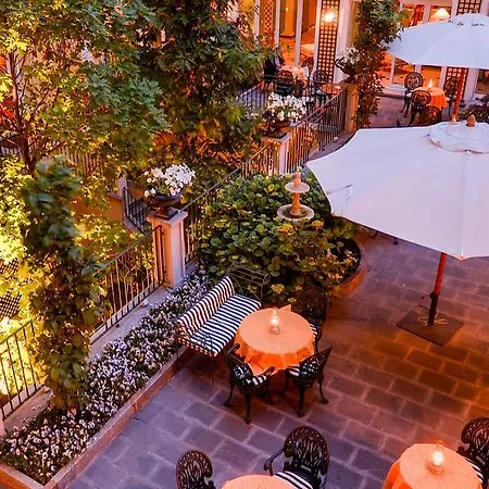 Victoria & Iside Hotel 4*