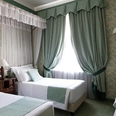 Victoria & Iside 4* Turin