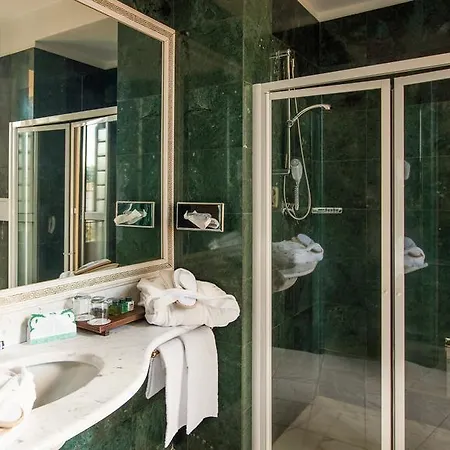 Hotel Victoria & Iside 4*