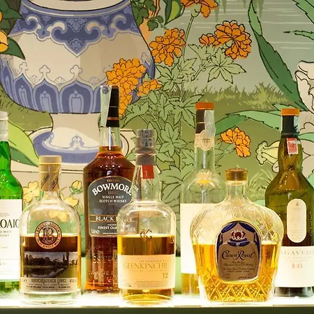 Victoria & Iside Otel