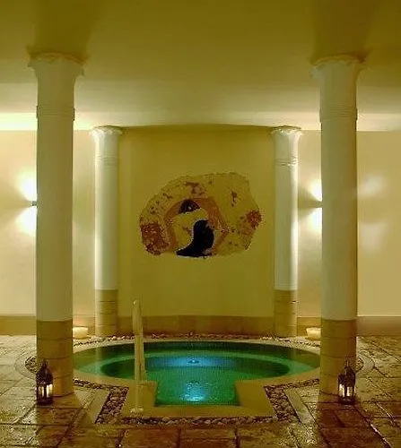 Victoria & Iside מלון 4*