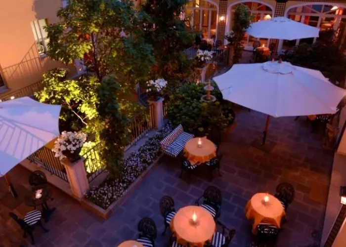 Victoria & Iside מלון 4*