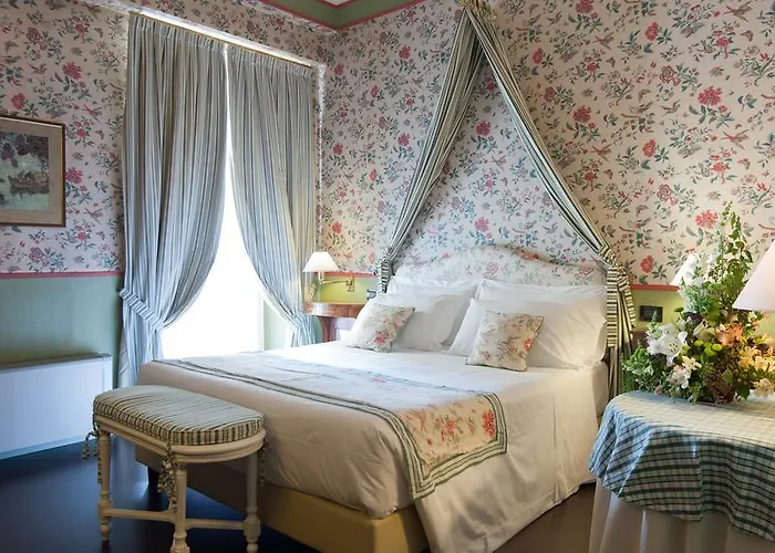 Victoria & Iside מלון 4*