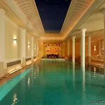 Hotell Victoria & Iside 4*