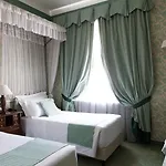 Victoria & Iside 4* Turin