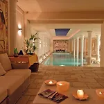 Hotell Victoria & Iside 4*